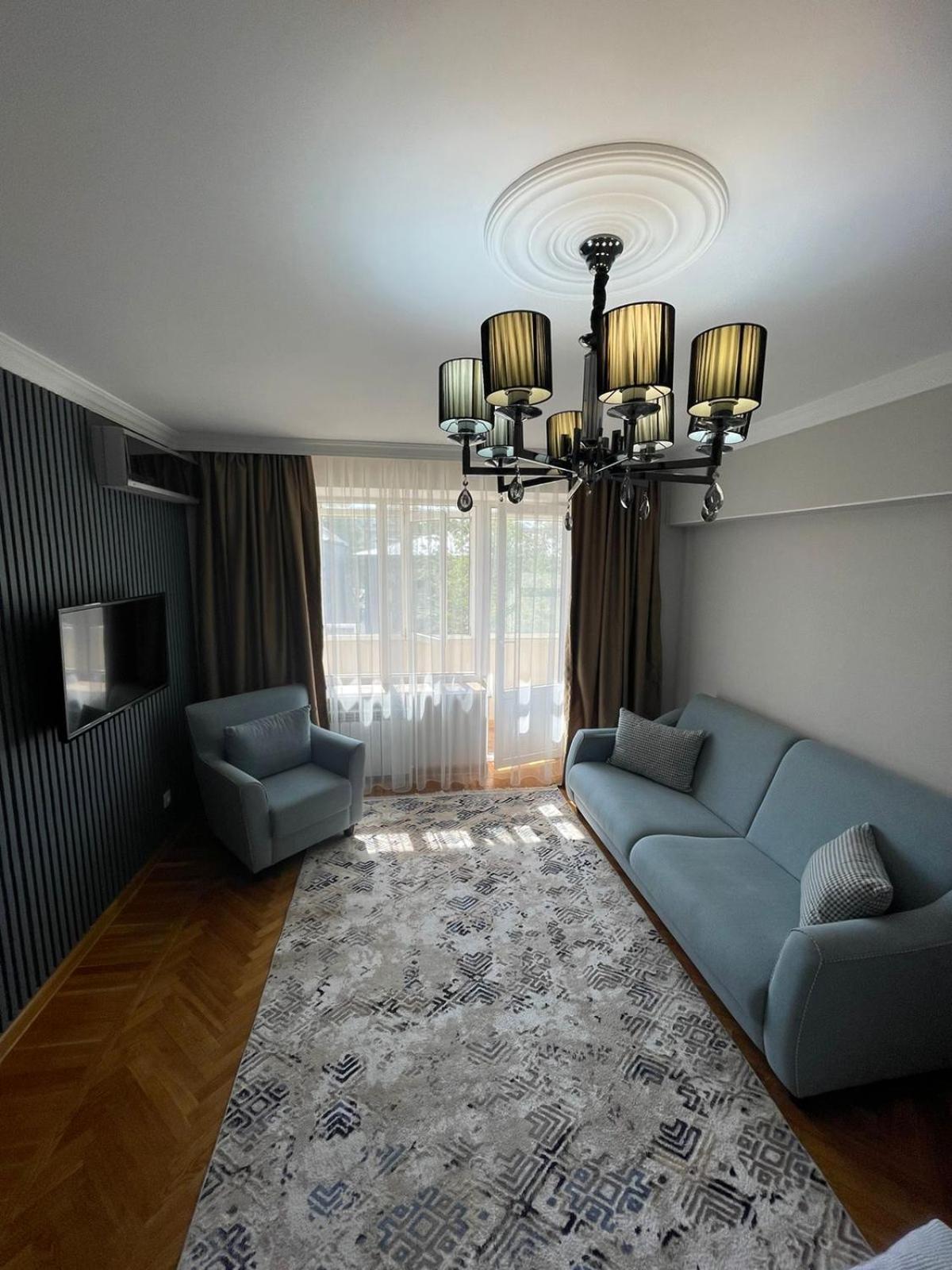 Апартаменты На Арбате Almaty Exterior photo